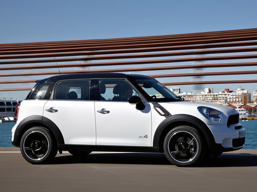  Mini Cooper Countryman S All4 2010 года  (фото 10 из 67)